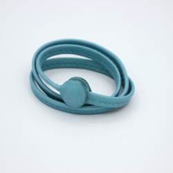 Bracelet triple tour en cuir couleur turquoise